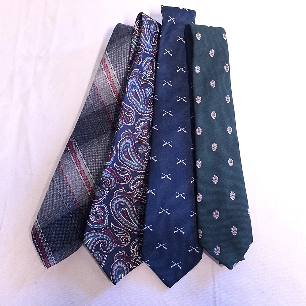 Mixed Lot of 4 Mens Ties Vintage Silk Plaid Paisley Novelty Preppy Acedemia
